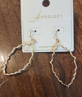 Gold Drop Dangle