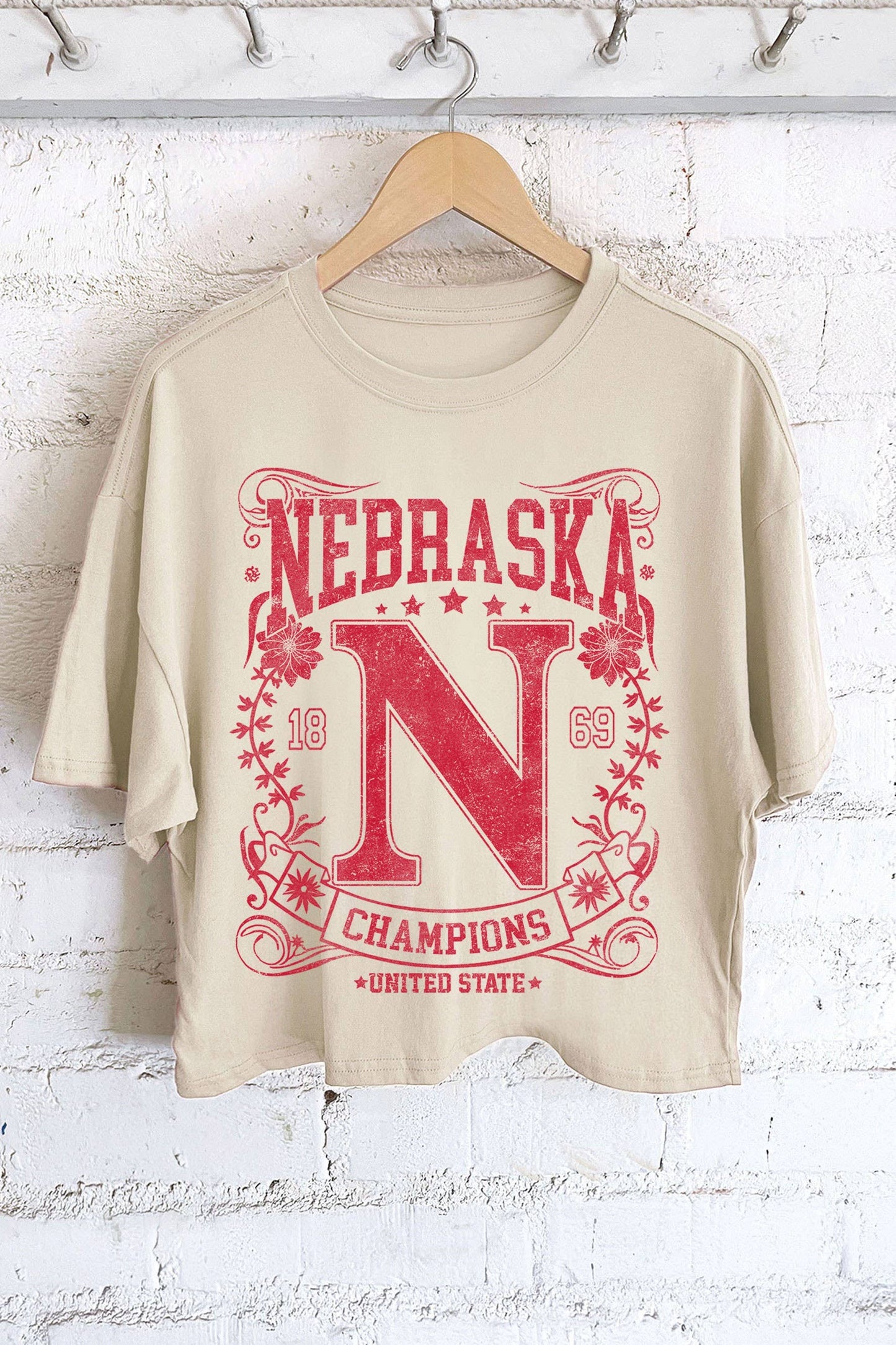 NEBRASKA FLOWER GRAPHIC LONG CROP TOP