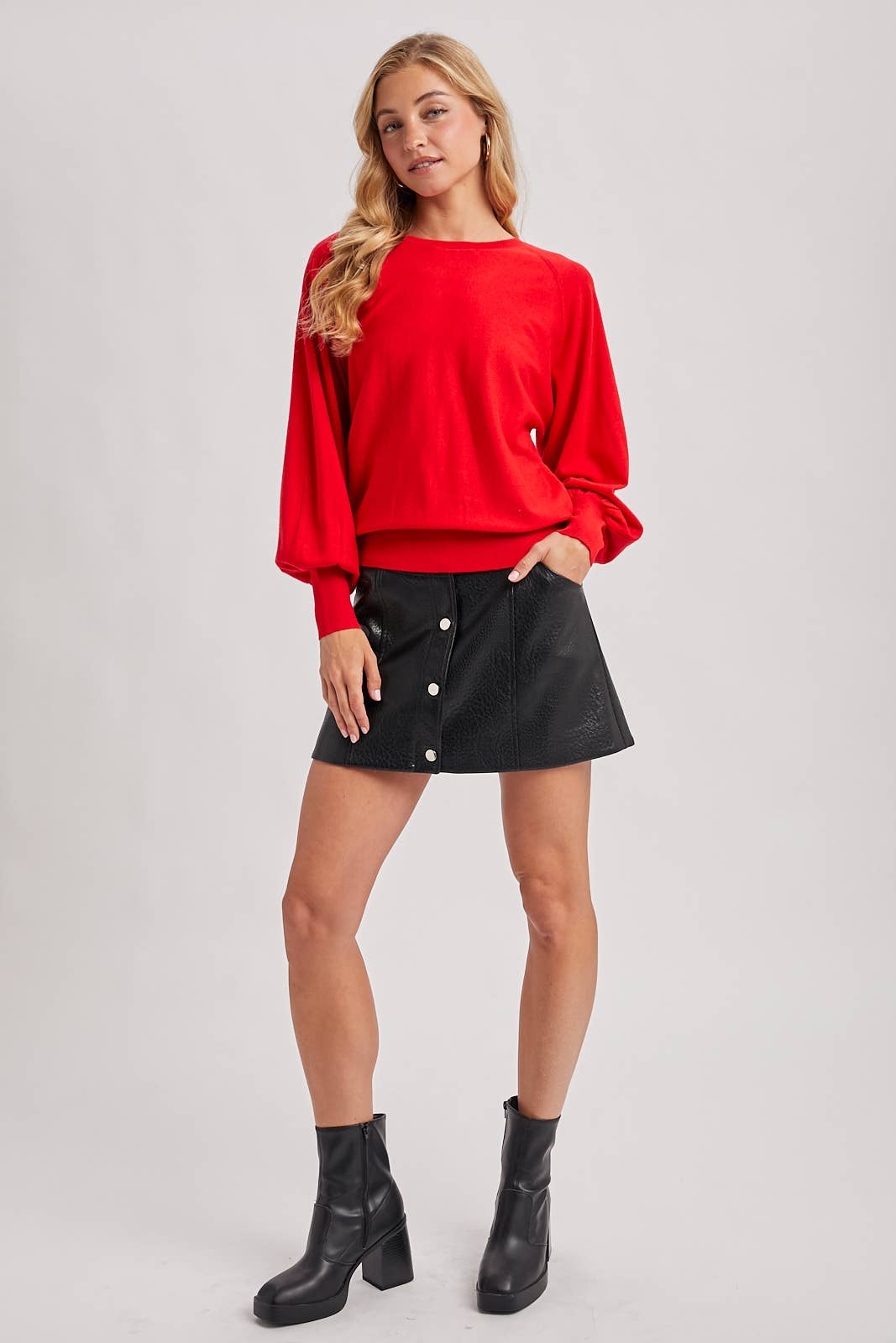 RUBY LIGHTWEIGHT KNIT SWEATER PULLOVER