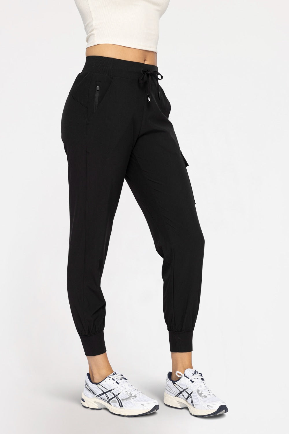 Black High-Waisted Capri Active Joggers with Pockets