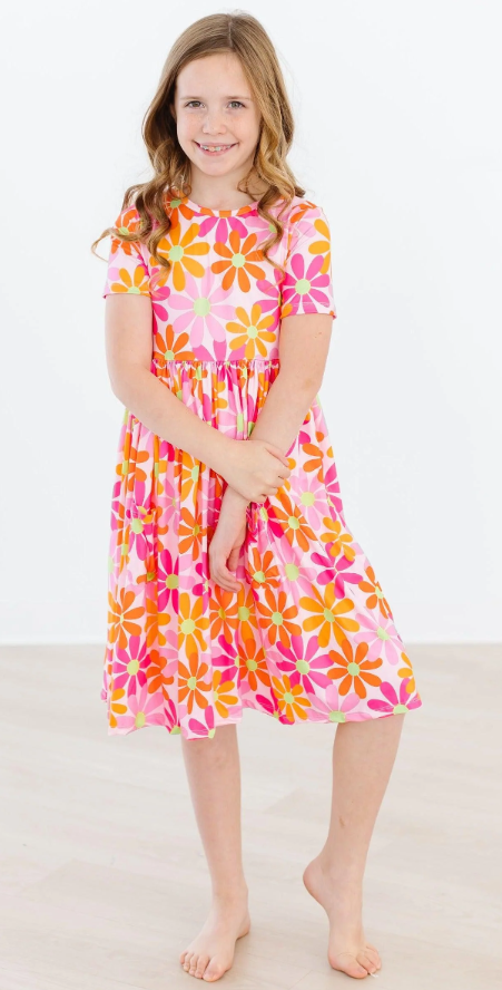 Retro Daisies Pocket Twirl Dress