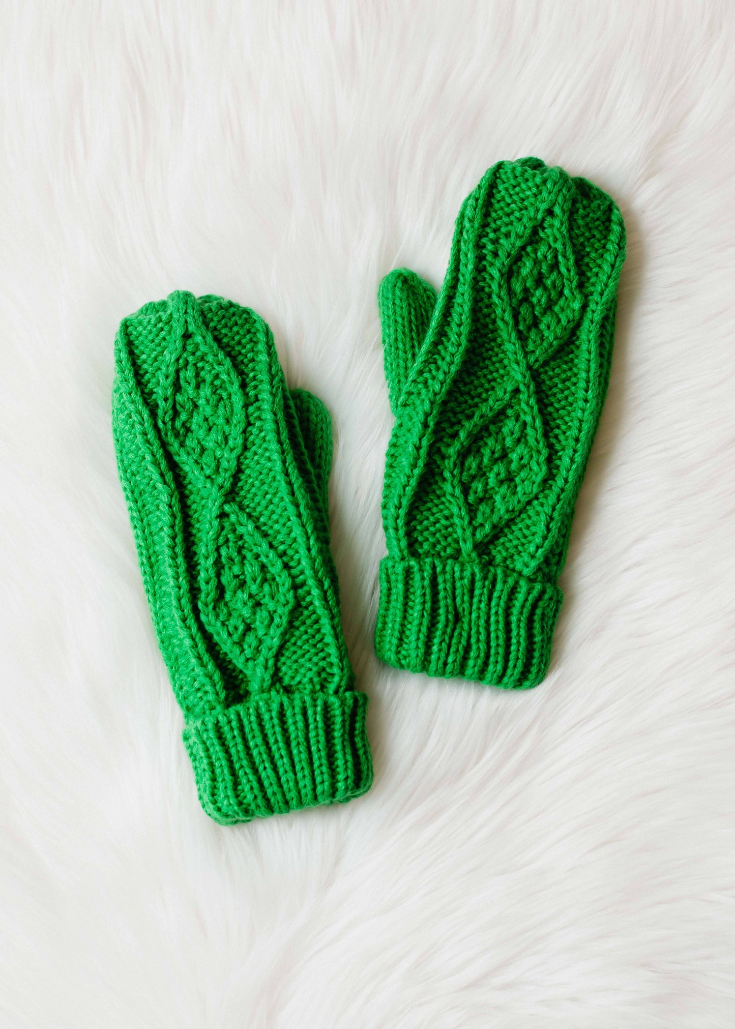 Kelly Green Cable Knit Mittens