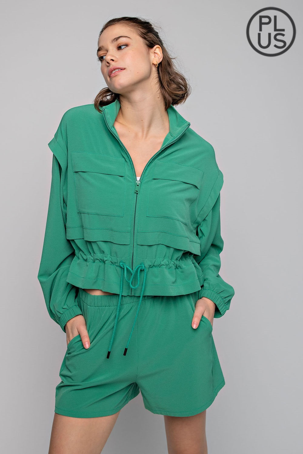 Plus Crinkle Woven Cropped Jacket - Green