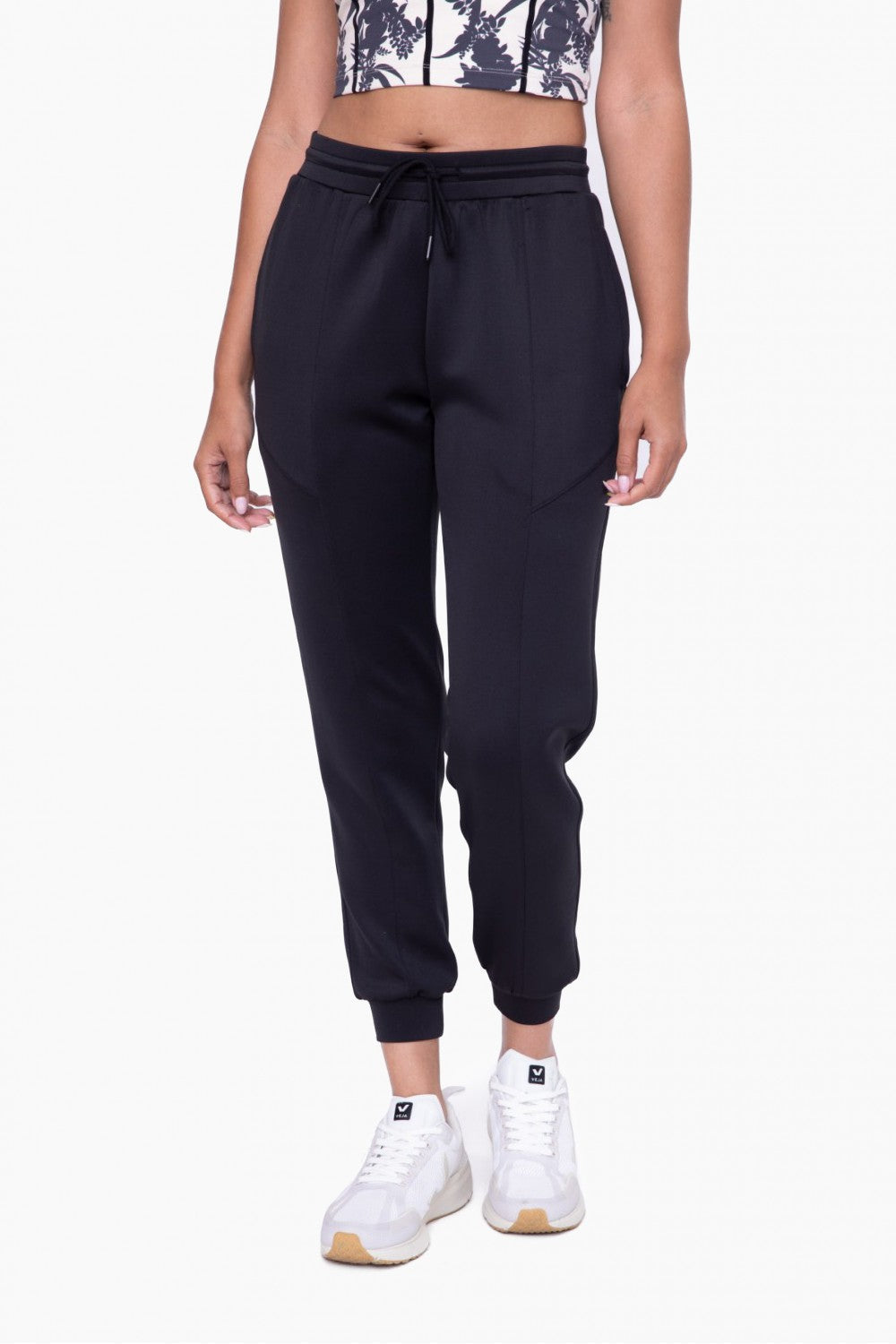 Cuffed Joggers with Zip Pockets - Blk