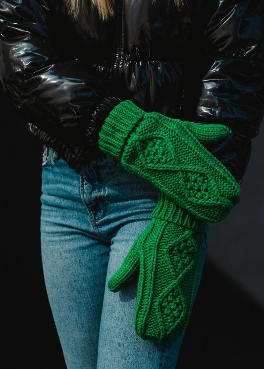 Kelly Green Cable Knit Mittens